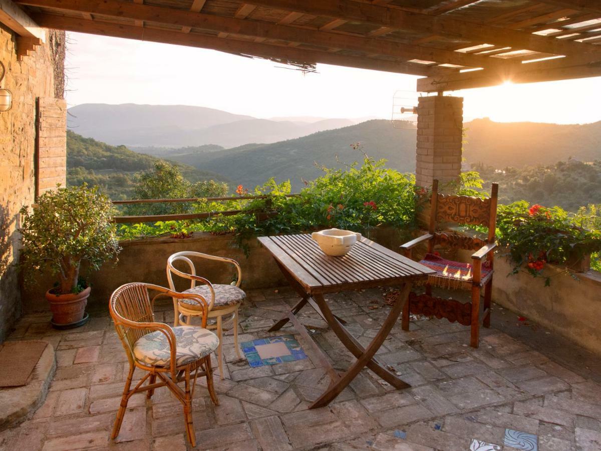 Casa La Valle, Gubbio, Frazione Santa Cristina Bed & Breakfast Bagian luar foto